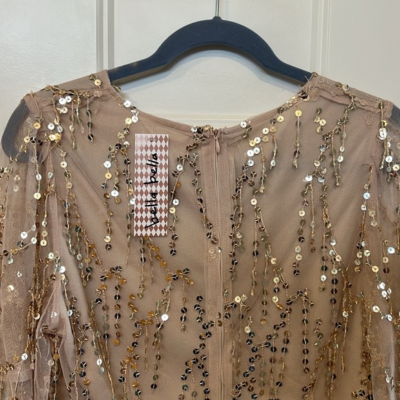 Dress - Picture 6 of 6